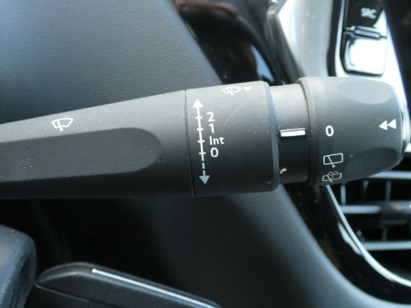 Photo 27 de l'offre de PEUGEOT 208 1.2 PureTech 82 ACTIVE BUSINESS GPS Radar à 10690€ chez Mérignac auto