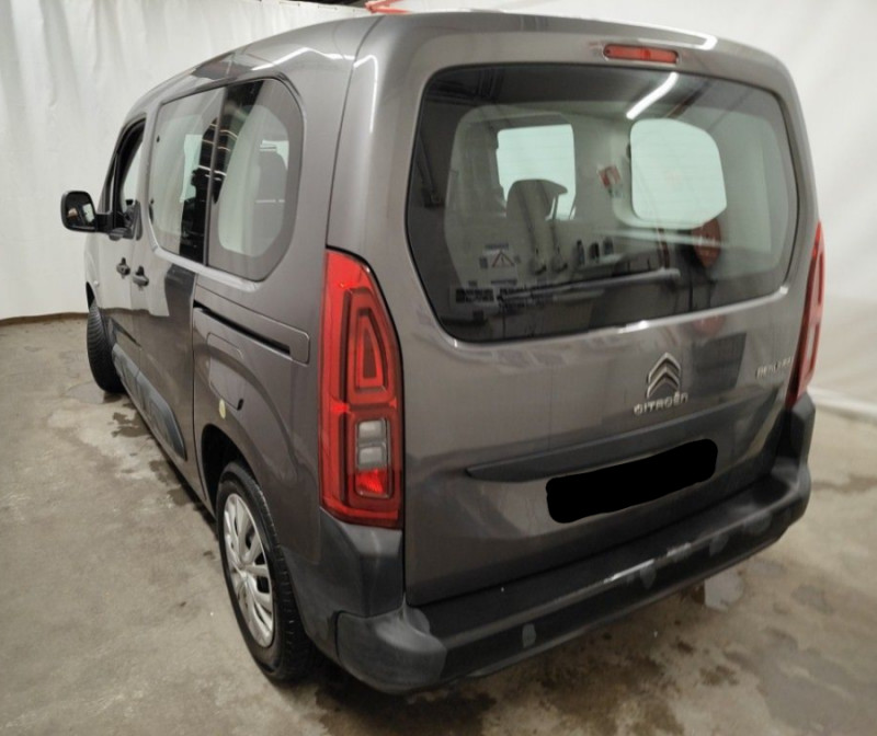 Photo 8 de l'offre de CITROEN BERLINGO 1.2 PureTech 110 BVM6 LIVE Bluetooth à 15750€ chez Mérignac auto