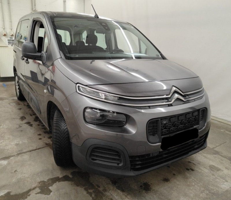Photo 2 de l'offre de CITROEN BERLINGO 1.2 PureTech 110 BVM6 LIVE Bluetooth à 15750€ chez Mérignac auto