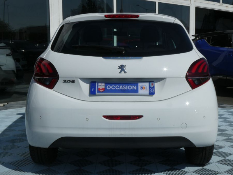 Photo 9 de l'offre de PEUGEOT 208 1.2 PureTech 82 ACTIVE BUSINESS GPS Radar à 10970€ chez Mérignac auto