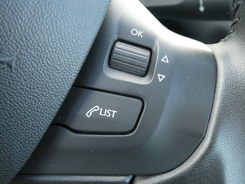 Photo 24 de l'offre de PEUGEOT 208 1.2 PureTech 82 ACTIVE BUSINESS GPS Radar à 10970€ chez Mérignac auto