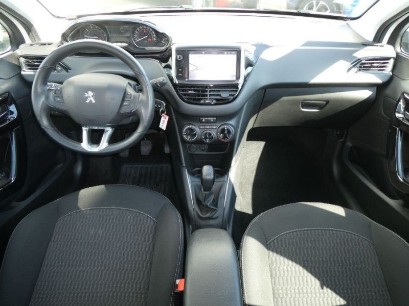 Photo 13 de l'offre de PEUGEOT 208 1.2 PureTech 82 ACTIVE BUSINESS GPS Radar à 10970€ chez Mérignac auto