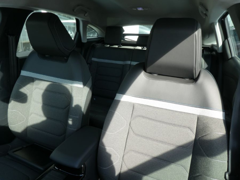 Photo 12 de l'offre de CITROEN C4 1.5 BlueHDi 130 EAT8 MAX Camera ADML JA18 à 26450€ chez Mérignac auto