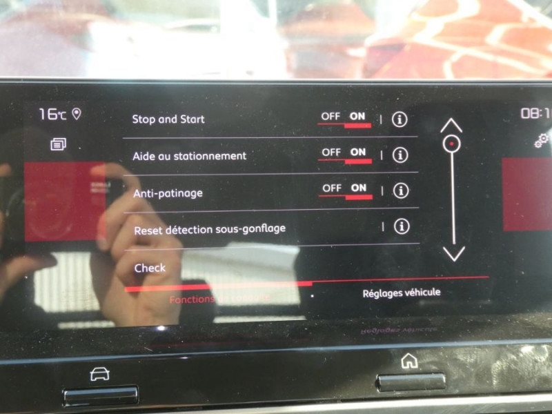 Photo 23 de l'offre de CITROEN C4 1.5 BlueHDi 130 EAT8 MAX Camera ADML JA18 à 26450€ chez Mérignac auto