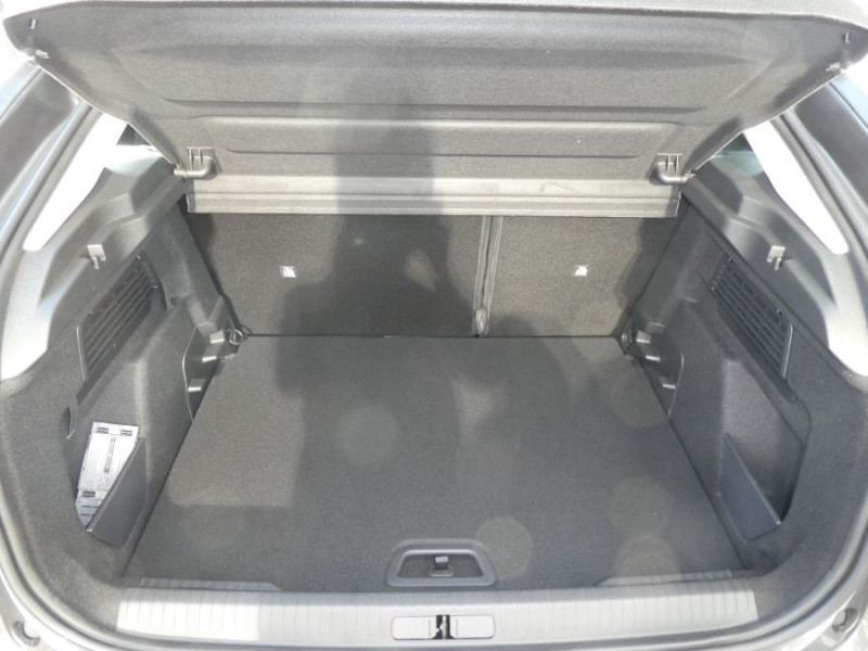 Photo 11 de l'offre de CITROEN C4 1.5 BlueHDi 130 EAT8 MAX Camera ADML JA18 à 26450€ chez Mérignac auto
