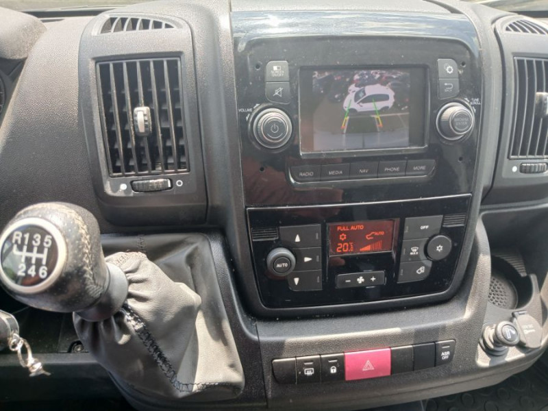 Photo 8 de l'offre de PEUGEOT BOXER 335 L2H2 2.2 BlueHDiI 140 BVM6 PREMIUM Camera 1ère Main 18490HT à 18490€ chez Mérignac auto