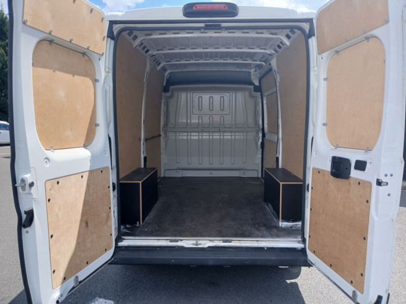 Photo 4 de l'offre de PEUGEOT BOXER 335 L2H2 2.2 BlueHDiI 140 BVM6 PREMIUM Camera 1ère Main 18490HT à 18490€ chez Mérignac auto