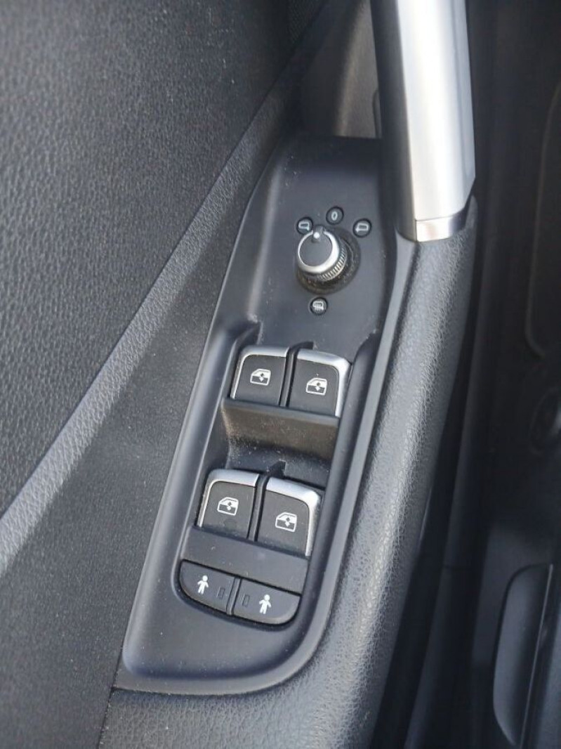 Photo 10 de l'offre de AUDI Q2 30 TFSI 116 BVM6 SPORT Key Less JA17 Hayon EL. à 17950€ chez Mérignac auto