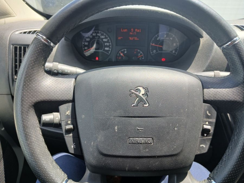 Photo 9 de l'offre de PEUGEOT BOXER 335 L2H2 2.2 BlueHDiI 140 BVM6 PREMIUM Camera 1ère Main 18490HT à 18490€ chez Mérignac auto