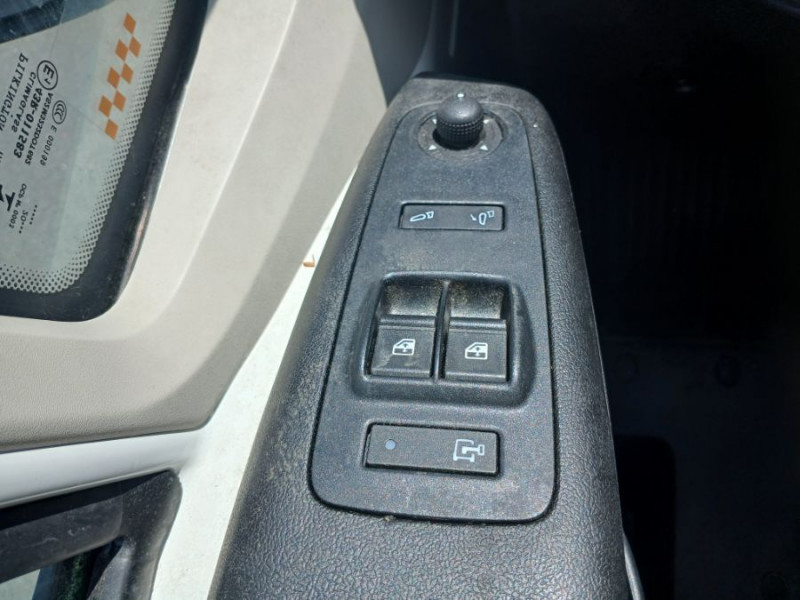 Photo 10 de l'offre de PEUGEOT BOXER 335 L2H2 2.2 BlueHDiI 140 BVM6 PREMIUM Camera 1ère Main 18490HT à 18490€ chez Mérignac auto
