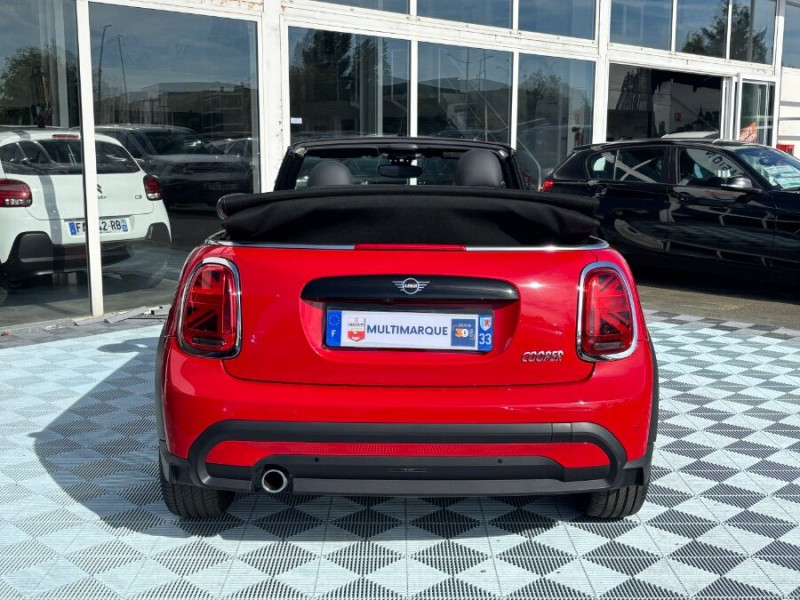 Photo 13 de l'offre de MINI MINI CABRIOLET III 1.5i 136 BVA7 (F56) COOPER GPS Hifi Camera Key Less à 27480€ chez Mérignac auto