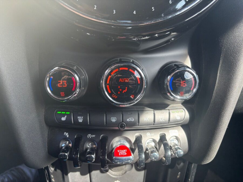 Photo 26 de l'offre de MINI MINI CABRIOLET III 1.5i 136 BVA7 (F56) COOPER GPS Hifi Camera Key Less à 27480€ chez Mérignac auto
