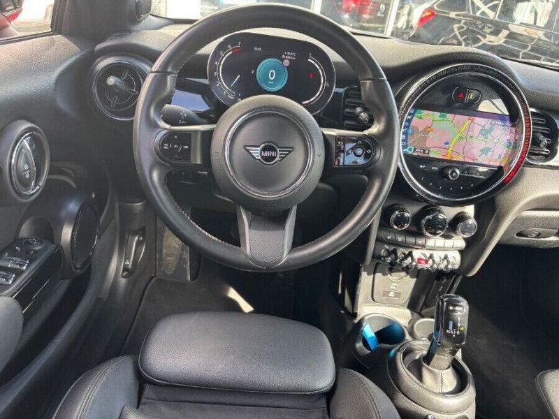 Photo 4 de l'offre de MINI MINI CABRIOLET III 1.5i 136 BVA7 (F56) COOPER GPS Hifi Camera Key Less à 27480€ chez Mérignac auto