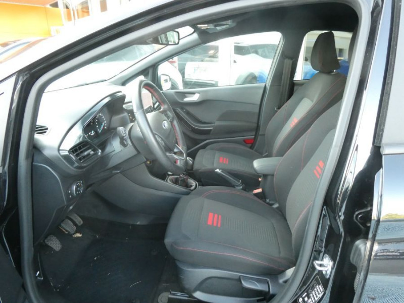 Photo 5 de l'offre de FORD FIESTA 1.0 Flexifuel 95 BVM6 ST-LINE 5P Camera Key Less JA17 Attel. à 15950€ chez Mérignac auto