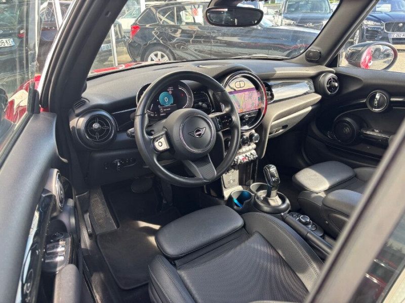 Photo 18 de l'offre de MINI MINI CABRIOLET III 1.5i 136 BVA7 (F56) COOPER GPS Hifi Camera Key Less à 27480€ chez Mérignac auto