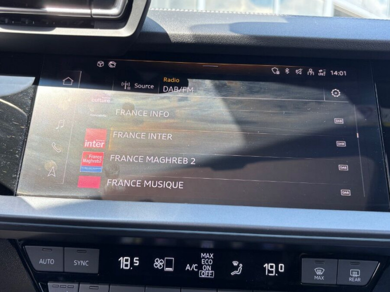 Photo 25 de l'offre de AUDI A3 SPORTBACK SPORTBACK New IV 35 TDI 150 S Tronic 7 S LINE Int + Ext. TOIT Ouvrant SC JA18 à 38890€ chez Mérignac auto