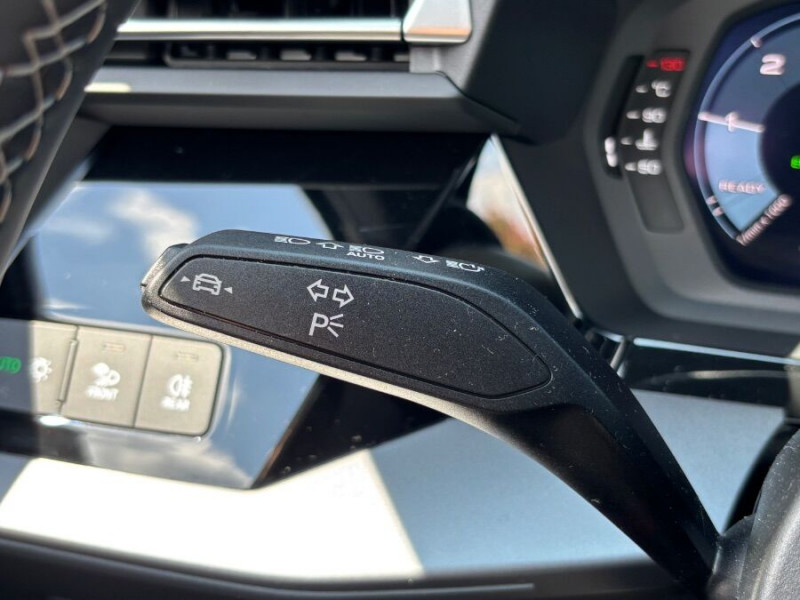 Photo 19 de l'offre de AUDI A3 SPORTBACK SPORTBACK New IV 35 TDI 150 S Tronic 7 S LINE Int + Ext. TOIT Ouvrant SC JA18 à 38890€ chez Mérignac auto