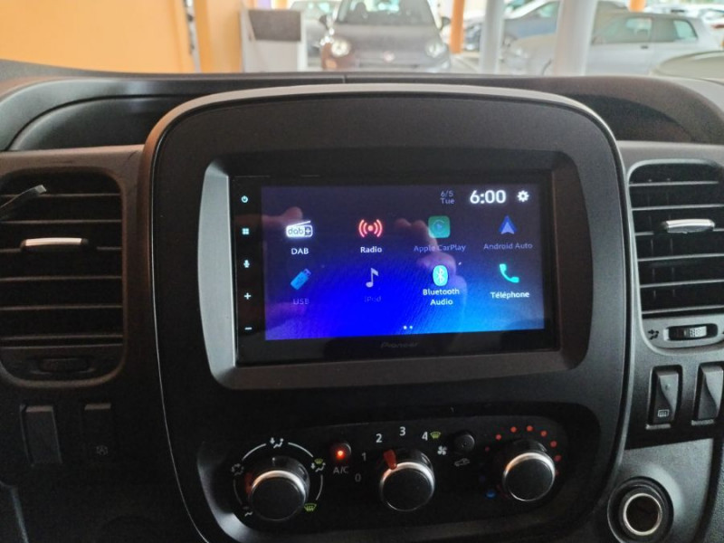 Photo 6 de l'offre de RENAULT TRAFIC FOURGON III 1.6 DCi 120 BV6 L2H1 2T9 1200 GRAND CONFORT 21450.H.T à 21450€ chez Mérignac auto
