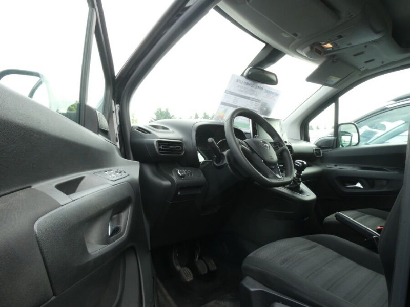 Photo 14 de l'offre de OPEL COMBO LIFE 1.5 DIESEL 130 BVM6 EDITION GPS Radar à 16950€ chez Mérignac auto