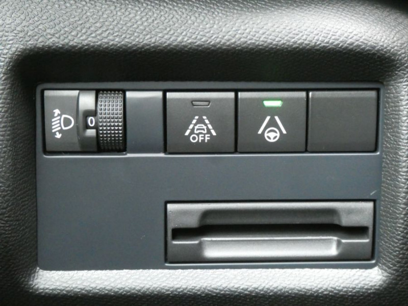Photo 19 de l'offre de CITROEN C5 AIRCROSS NEW (2) 1.5 BlueHDi 130 EAT8 MAX à 30450€ chez Mérignac auto