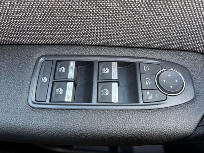 Photo 37 de l'offre de RENAULT SYMBIOZ II 1.6 E-TECH 145 EDC FULL HYBRID TECHNO GPS 10.4" Camera Radars à 30950€ chez Mérignac auto