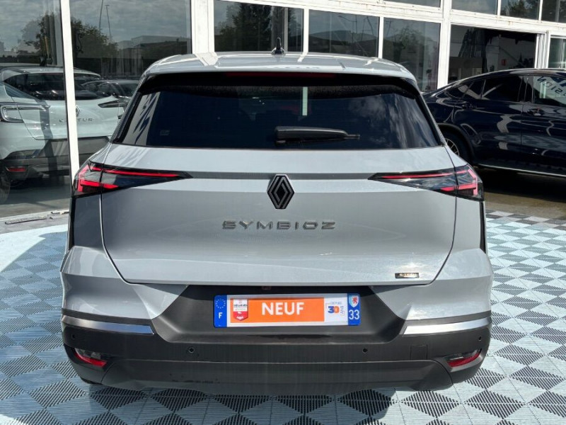 Photo 14 de l'offre de RENAULT SYMBIOZ II 1.6 E-TECH 145 EDC FULL HYBRID TECHNO GPS 10.4" Camera Radars à 30950€ chez Mérignac auto