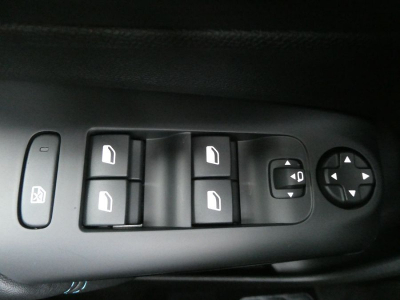 Photo 25 de l'offre de CITROEN C5 AIRCROSS NEW (2) 1.5 BlueHDi 130 EAT8 MAX à 30450€ chez Mérignac auto