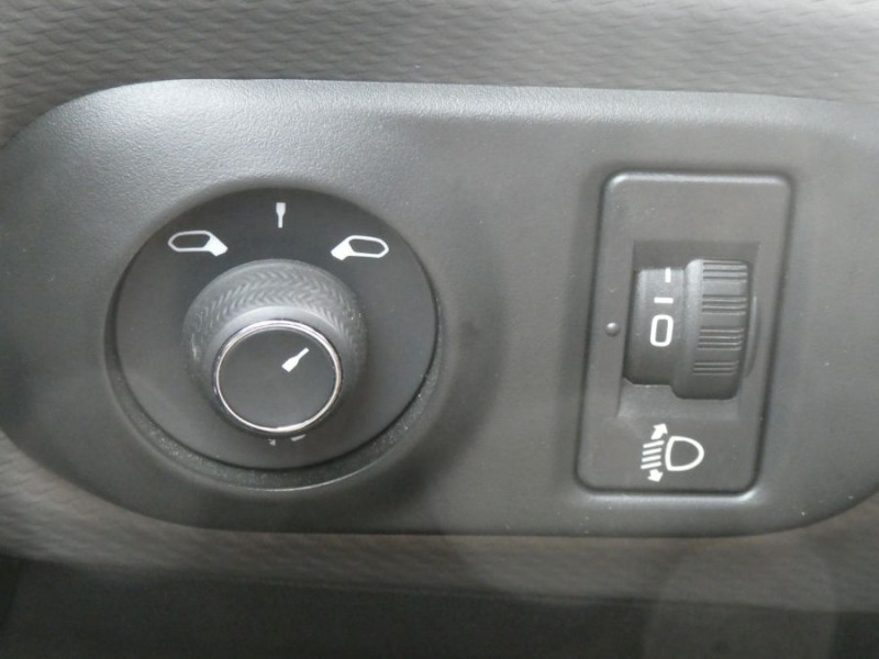 Photo 26 de l'offre de CITROEN C4 CACTUS 1.2 PureTech 130 BV6 SHINE TOIT Pano Camera JA17 à 13450€ chez Mérignac auto