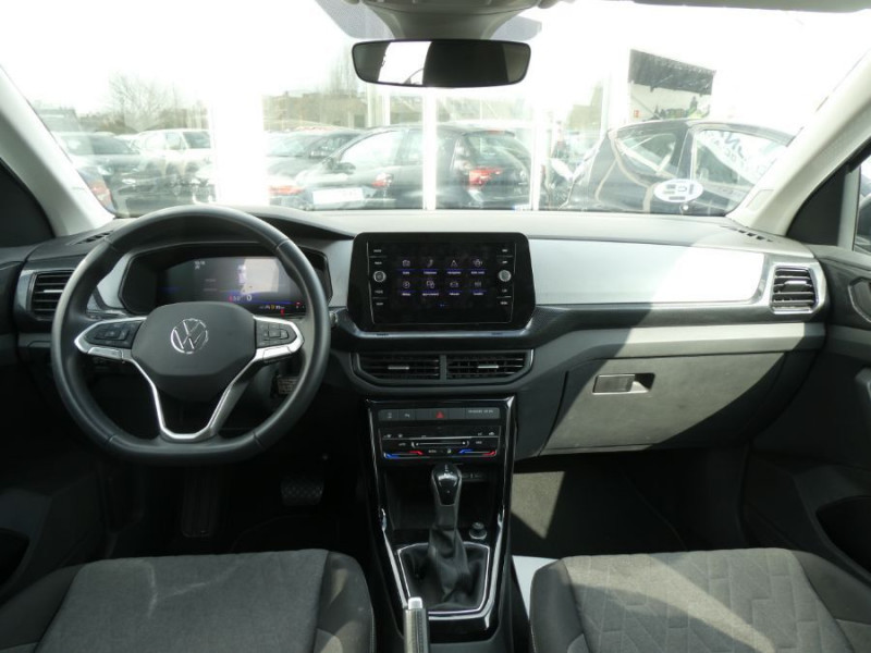 Photo 11 de l'offre de VOLKSWAGEN T-CROSS 1.0 TSI 110 DSG7 LIFE PACK COCKPIT CarPlay Radars ACC RER Privacy Glass à 23790€ chez Mérignac auto