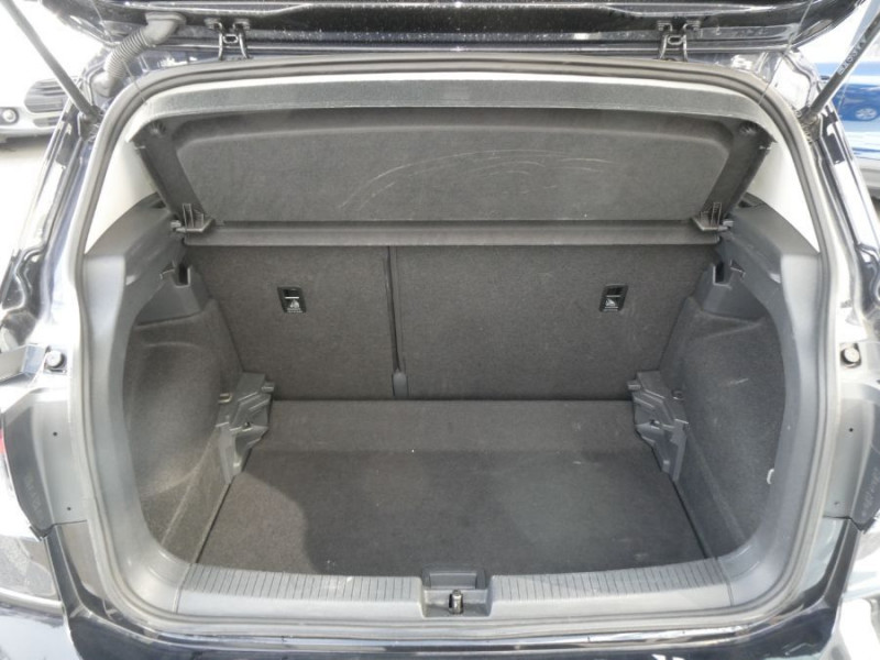 Photo 14 de l'offre de VOLKSWAGEN T-CROSS 1.0 TSI 110 DSG7 LIFE PACK COCKPIT CarPlay Radars ACC RER Privacy Glass à 23790€ chez Mérignac auto