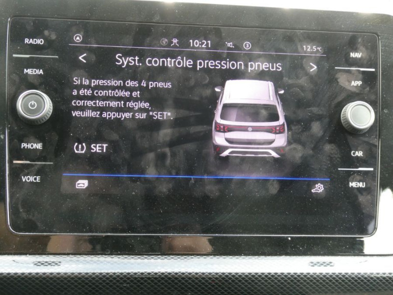 Photo 18 de l'offre de VOLKSWAGEN T-CROSS 1.0 TSI 110 DSG7 LIFE PACK COCKPIT CarPlay Radars ACC RER Privacy Glass à 23790€ chez Mérignac auto