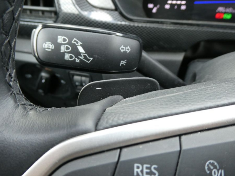 Photo 23 de l'offre de VOLKSWAGEN T-CROSS 1.0 TSI 110 DSG7 LIFE PACK COCKPIT CarPlay Radars ACC RER Privacy Glass à 23790€ chez Mérignac auto