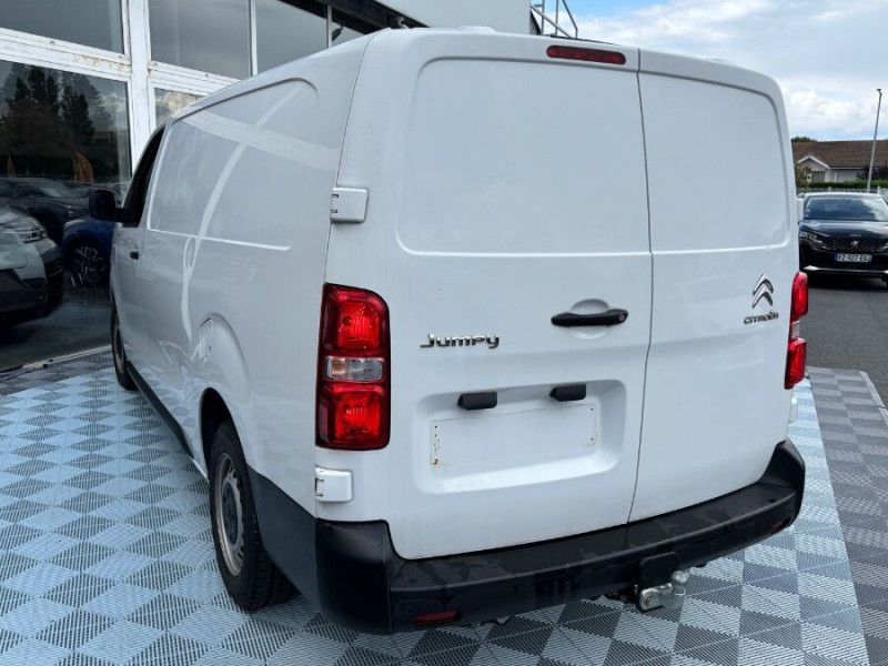 Photo 8 de l'offre de CITROEN JUMPY XL 2.0 BlueHDi 120 BVM6 CLUB Bluetooth Attel. 16480 H.T. à 16480€ chez Mérignac auto