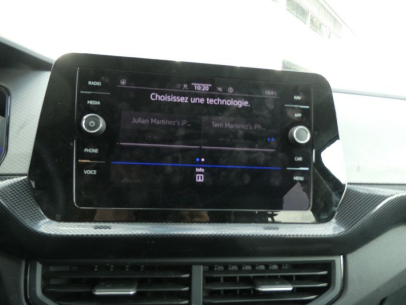 Photo 15 de l'offre de VOLKSWAGEN T-CROSS 1.0 TSI 110 DSG7 LIFE PACK COCKPIT CarPlay Radars ACC RER Privacy Glass à 23790€ chez Mérignac auto