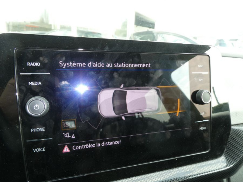 Photo 6 de l'offre de VOLKSWAGEN T-CROSS 1.0 TSI 110 DSG7 LIFE PACK COCKPIT CarPlay Radars ACC RER Privacy Glass à 23790€ chez Mérignac auto