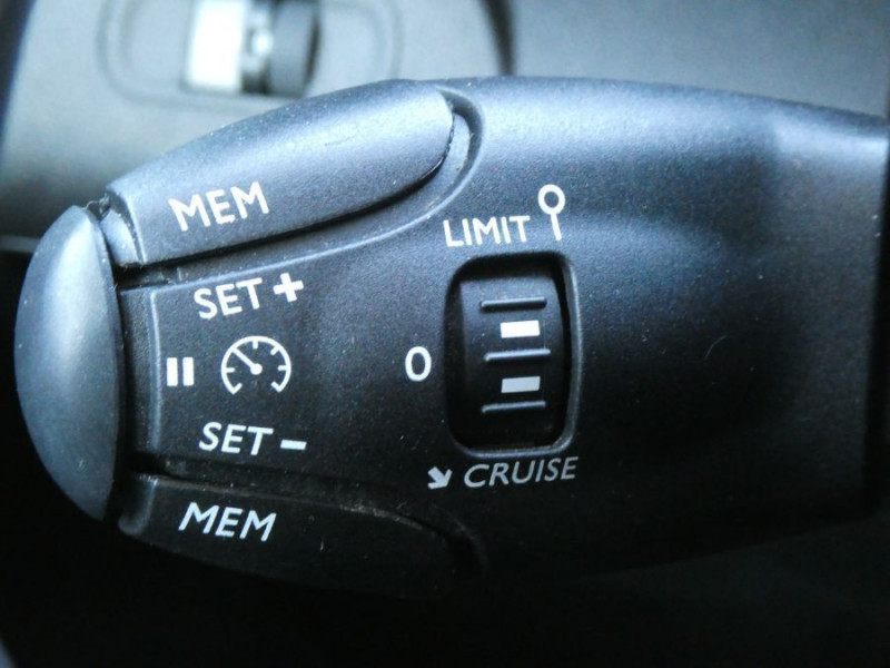 Photo 19 de l'offre de PEUGEOT RIFTER XL LONG 1.5 BlueHDi 100 ACTIVE 5PL N1 Camera Radars à 19950€ chez Mérignac auto