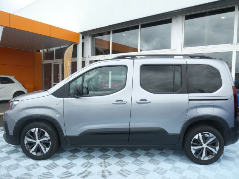Photo 11 de l'offre de PEUGEOT RIFTER 1.5 BlueHDi 100 BVM6 GT JA17 CarPlay ADML Radars à 21950€ chez Mérignac auto