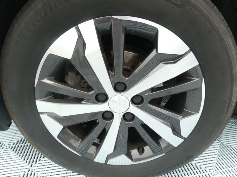 Photo 18 de l'offre de PEUGEOT RIFTER 1.5 BlueHDi 100 BVM6 GT JA17 CarPlay ADML Radars à 21950€ chez Mérignac auto