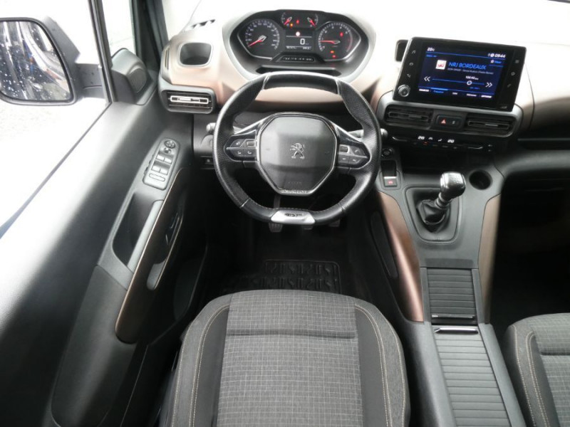 Photo 5 de l'offre de PEUGEOT RIFTER 1.5 BlueHDi 100 BVM6 GT JA17 CarPlay ADML Radars à 21950€ chez Mérignac auto