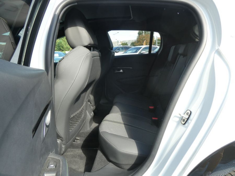 Photo 18 de l'offre de PEUGEOT 208 II 1.2 PureTech 100 BVM6 GT LINE TOIT Pano à 13950€ chez Mérignac auto