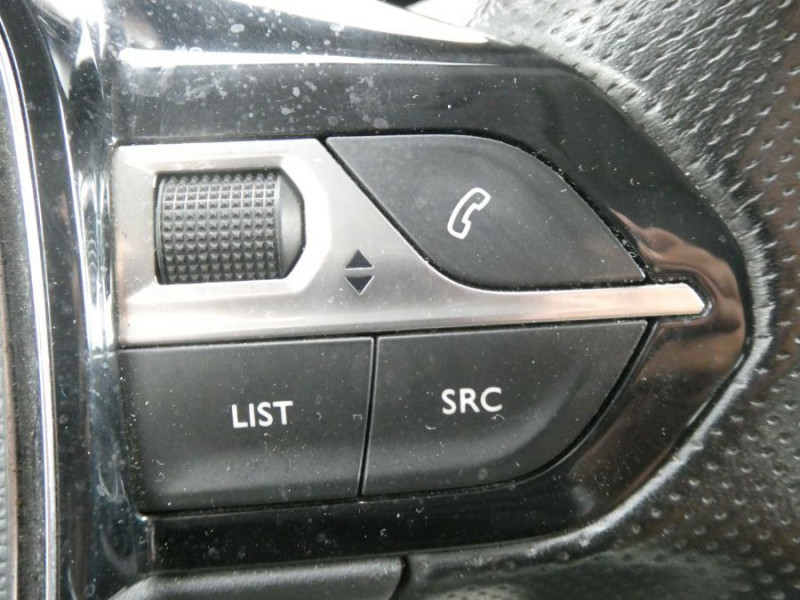 Photo 29 de l'offre de PEUGEOT RIFTER 1.5 BlueHDi 100 BVM6 GT JA17 CarPlay ADML Radars à 21950€ chez Mérignac auto