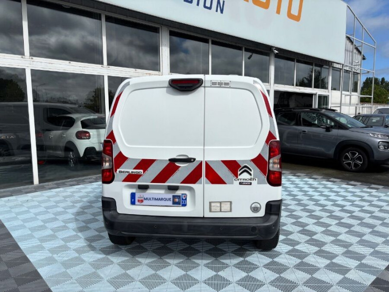 Photo 10 de l'offre de CITROEN BERLINGO 1.5 BlueHDi 100 CLUB Camera Pack Chantier Safety+ Grip Cont. 11970.H.T. à 11970€ chez Mérignac auto