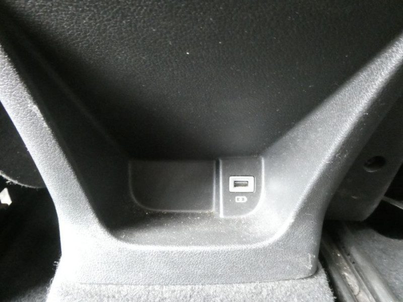 Photo 21 de l'offre de PEUGEOT RIFTER 1.5 BlueHDi 100 BVM6 GT JA17 CarPlay ADML Radars à 21950€ chez Mérignac auto