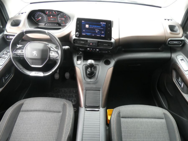 Photo 13 de l'offre de PEUGEOT RIFTER 1.5 BlueHDi 100 BVM6 GT JA17 CarPlay ADML Radars à 21950€ chez Mérignac auto