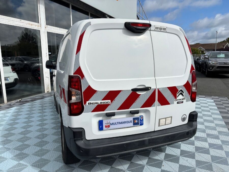 Photo 11 de l'offre de CITROEN BERLINGO 1.5 BlueHDi 100 CLUB Camera Pack Chantier Safety+ Grip Cont. 11970.H.T. à 11970€ chez Mérignac auto