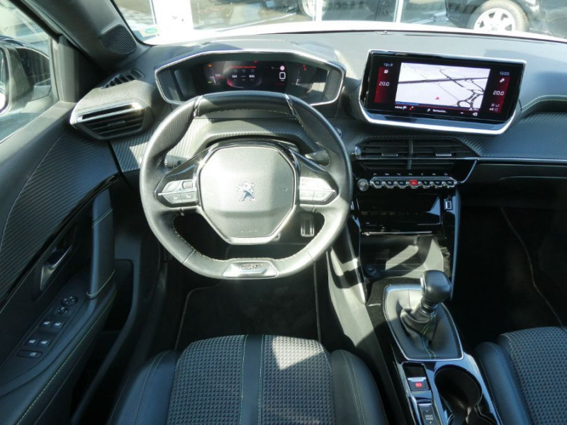 Photo 5 de l'offre de PEUGEOT 208 II 1.2 PureTech 100 BVM6 GT LINE TOIT Pano à 13950€ chez Mérignac auto