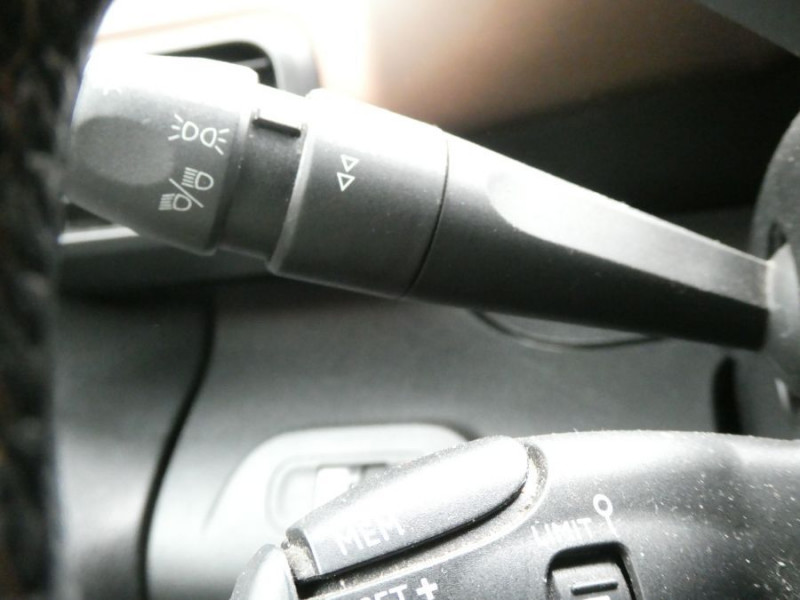 Photo 32 de l'offre de PEUGEOT RIFTER 1.5 BlueHDi 100 BVM6 GT JA17 CarPlay ADML Radars à 21950€ chez Mérignac auto