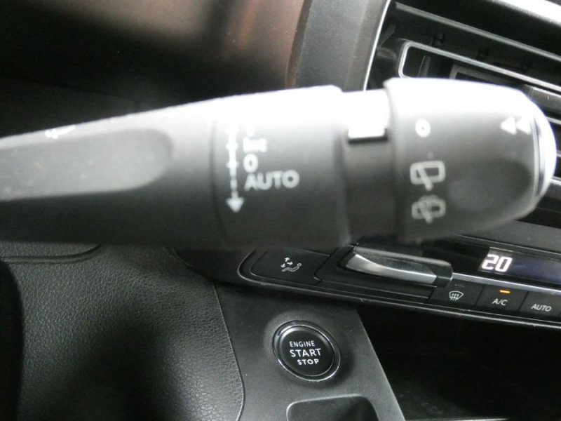 Photo 33 de l'offre de PEUGEOT RIFTER 1.5 BlueHDi 100 BVM6 GT JA17 CarPlay ADML Radars à 21950€ chez Mérignac auto