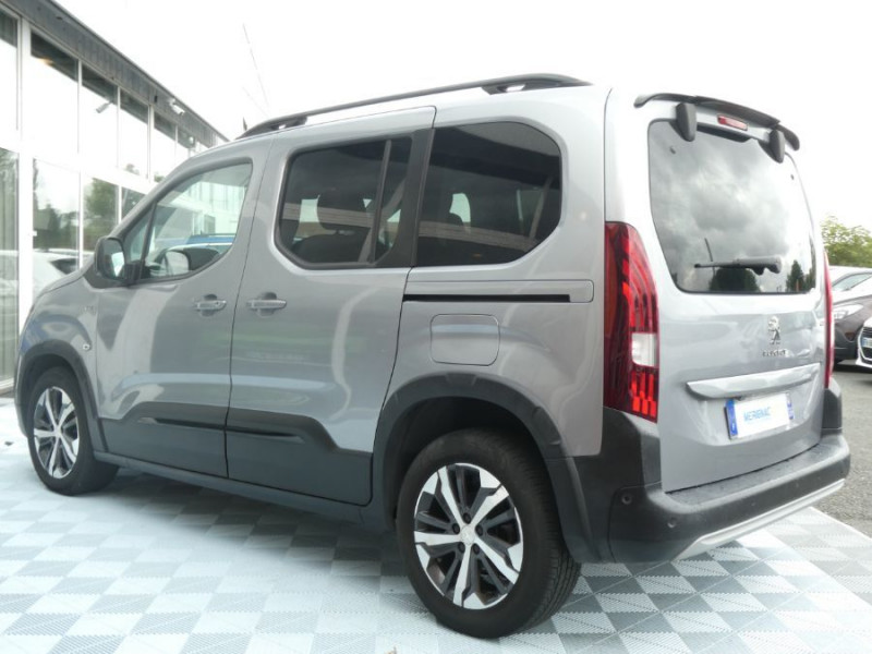 Photo 10 de l'offre de PEUGEOT RIFTER 1.5 BlueHDi 100 BVM6 GT JA17 CarPlay ADML Radars à 21950€ chez Mérignac auto