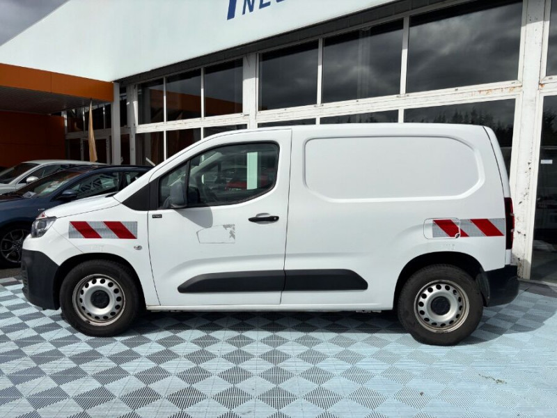 Photo 2 de l'offre de CITROEN BERLINGO 1.5 BlueHDi 100 CLUB Camera Pack Chantier Safety+ Grip Cont. 11970.H.T. à 11970€ chez Mérignac auto